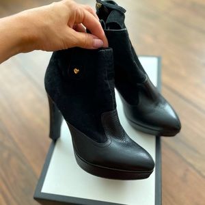 Moschino ankle boots 36